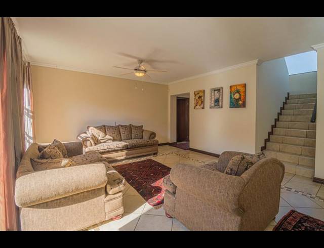 3 BEDROOM HOUSE FOR SALE IN MIDLANDS ESTATE